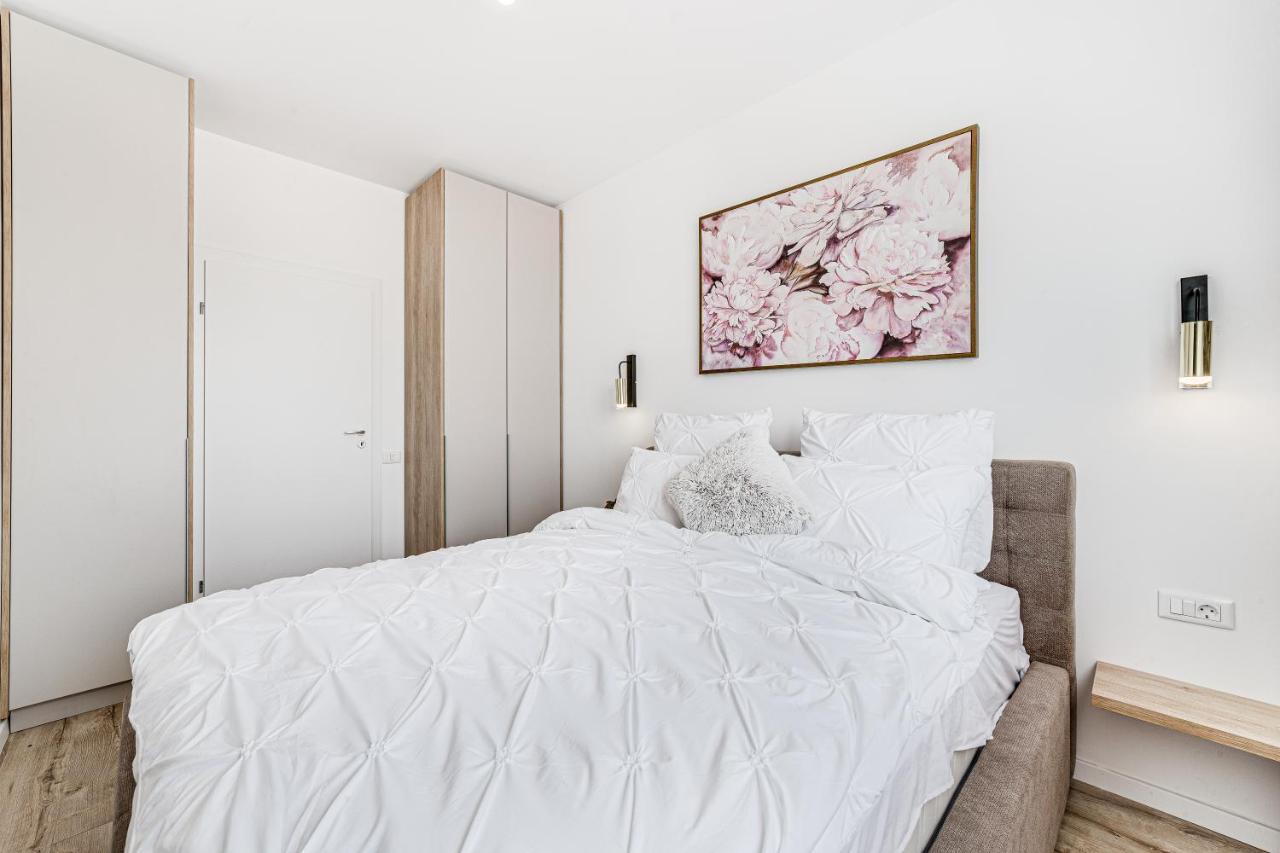 Elegant Apartment Near Afi & Atrium Mall 阿拉德 外观 照片